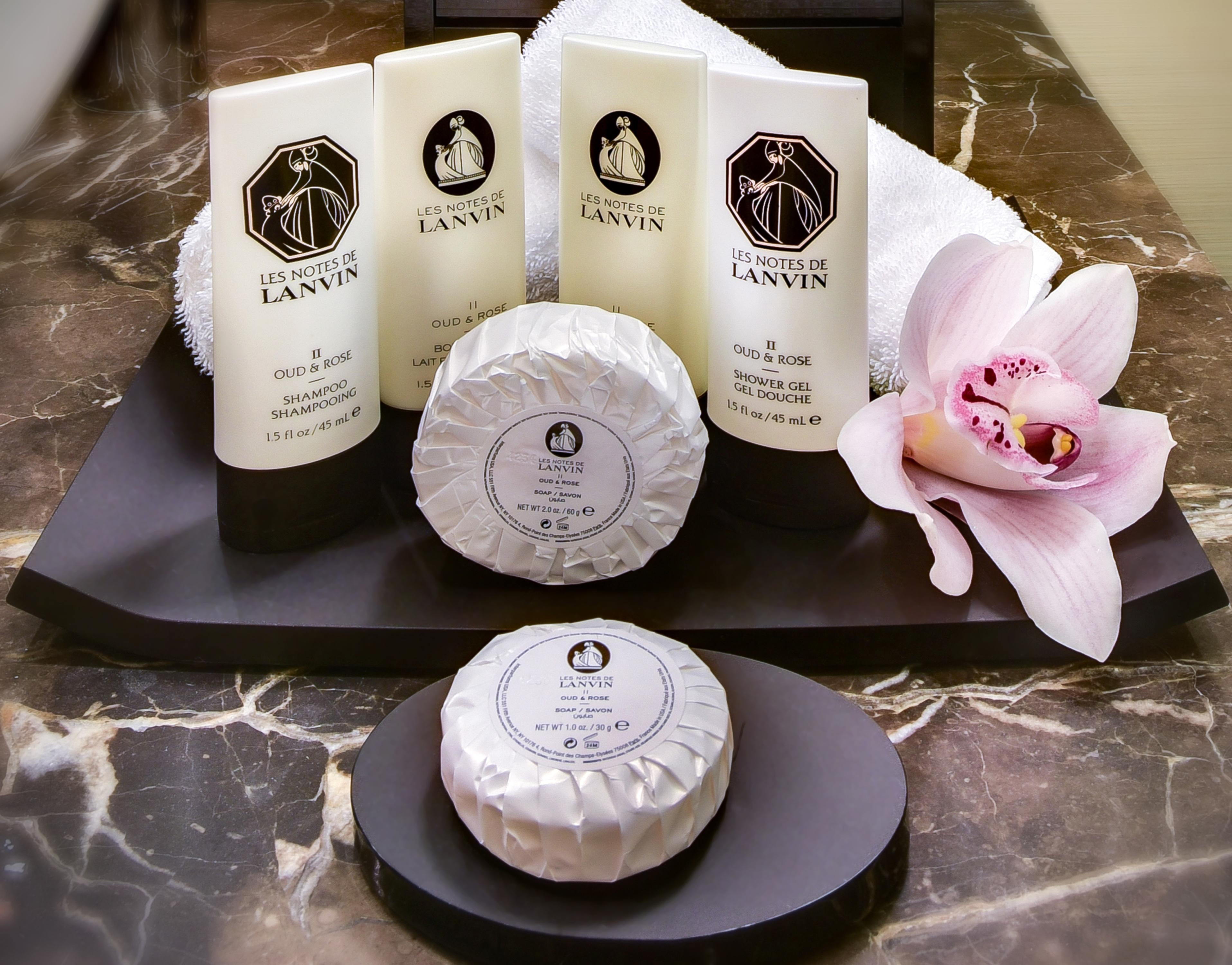 ホテル ソフィテル アル コバール ザ コーニッシュ アル・コバール エクステリア 写真 Lanvin amenities